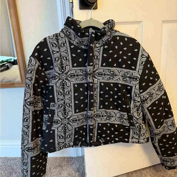 Superdown Navy Bandana Print Puffer Jacket - Picture 2 of 4